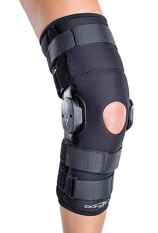 Ginocchiera PLAYMAKER II SPACER SLEEVE Donjoy per Traumi o Stabilizzazione Ginocchio