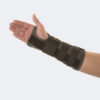 MB 5426 Ortesi per polso lunga in Airmesh con rinforzo palmare bilaterale per Distorsione del polso e del carpoInstabilit&agrave; legamentose, tendinopatie